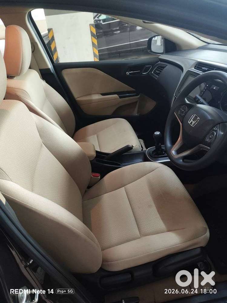 Honda City 1.5 V 4th Gen I-vtec Mt, 2022, Petrol