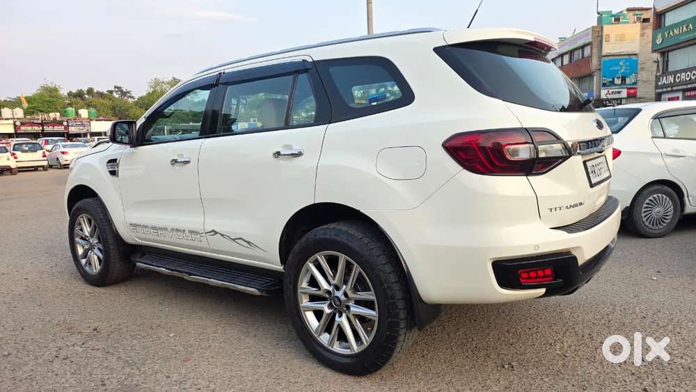 Ford Endeavour 3.2 Titanium At 4x4, 2017, Diesel