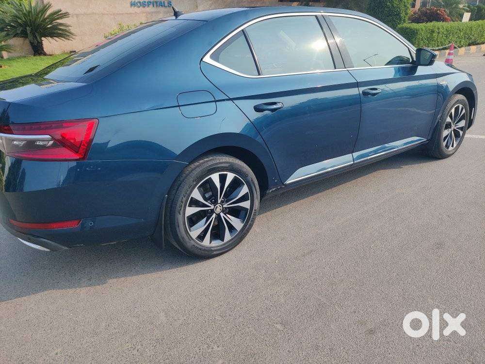 Skoda Superb L&k 2.0 Tdi At, 2022, Petrol