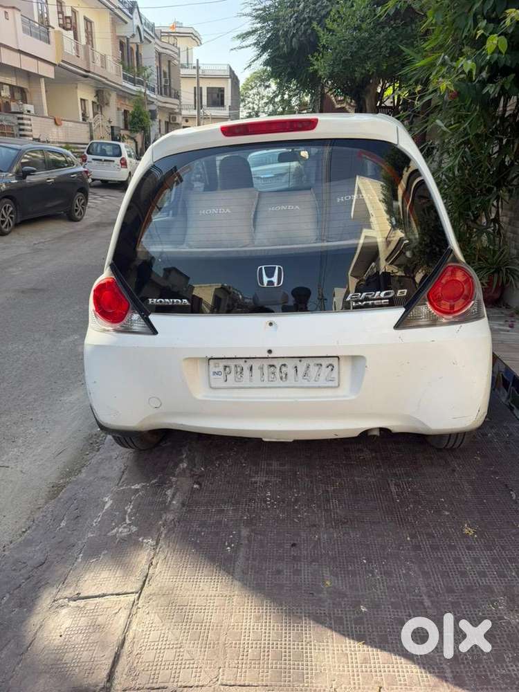 Honda Brio 2013 Petrol Well Maintained