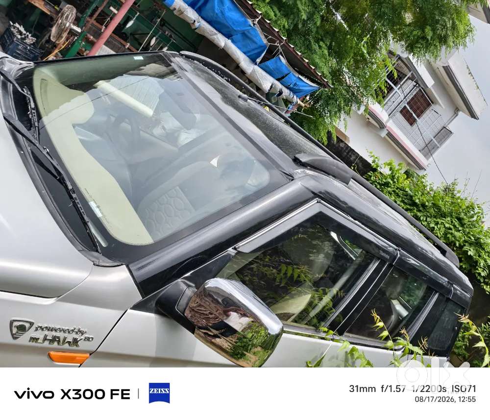Mahindra Tuv 300 2015 Car