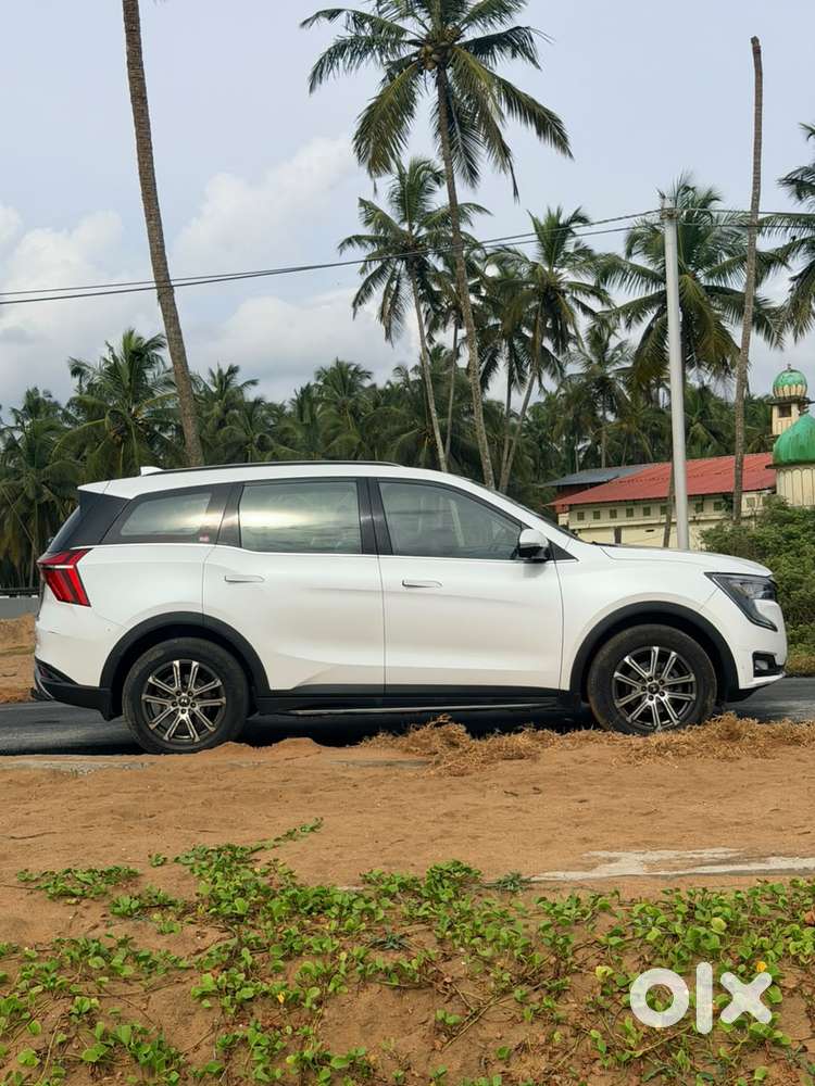 Mahindra Xuv700 2.2 Ax 7 Diesel At Luxury Pack Str, 2022, Diesel