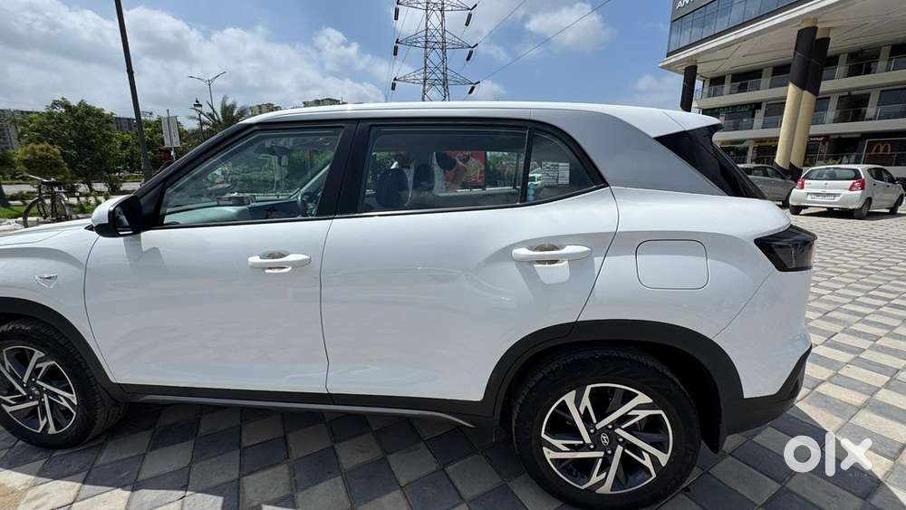 Hyundai Creta White Petrol 2024