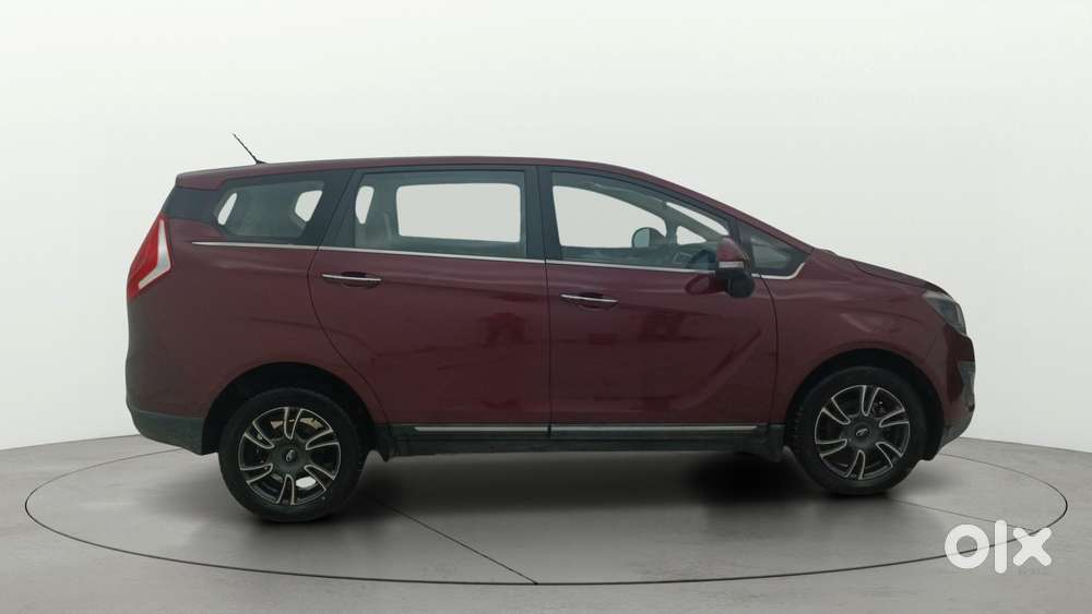 Mahindra Marazzo M8, 2018, Diesel