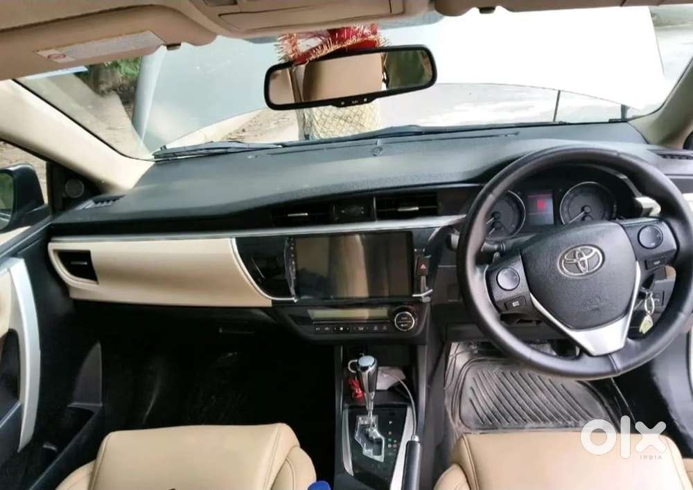 Toyota Corolla Altis G At, 2015, Petrol