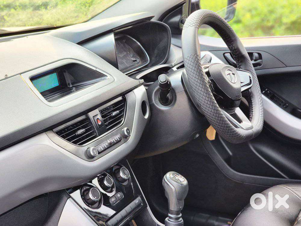 Tata Nexon 1.2 Revotron Xm (s), 2022, Petrol