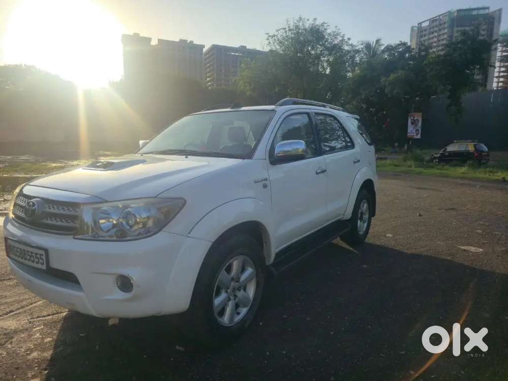 Toyota Fortuner 3.0 2011 With Vvip No For Sale