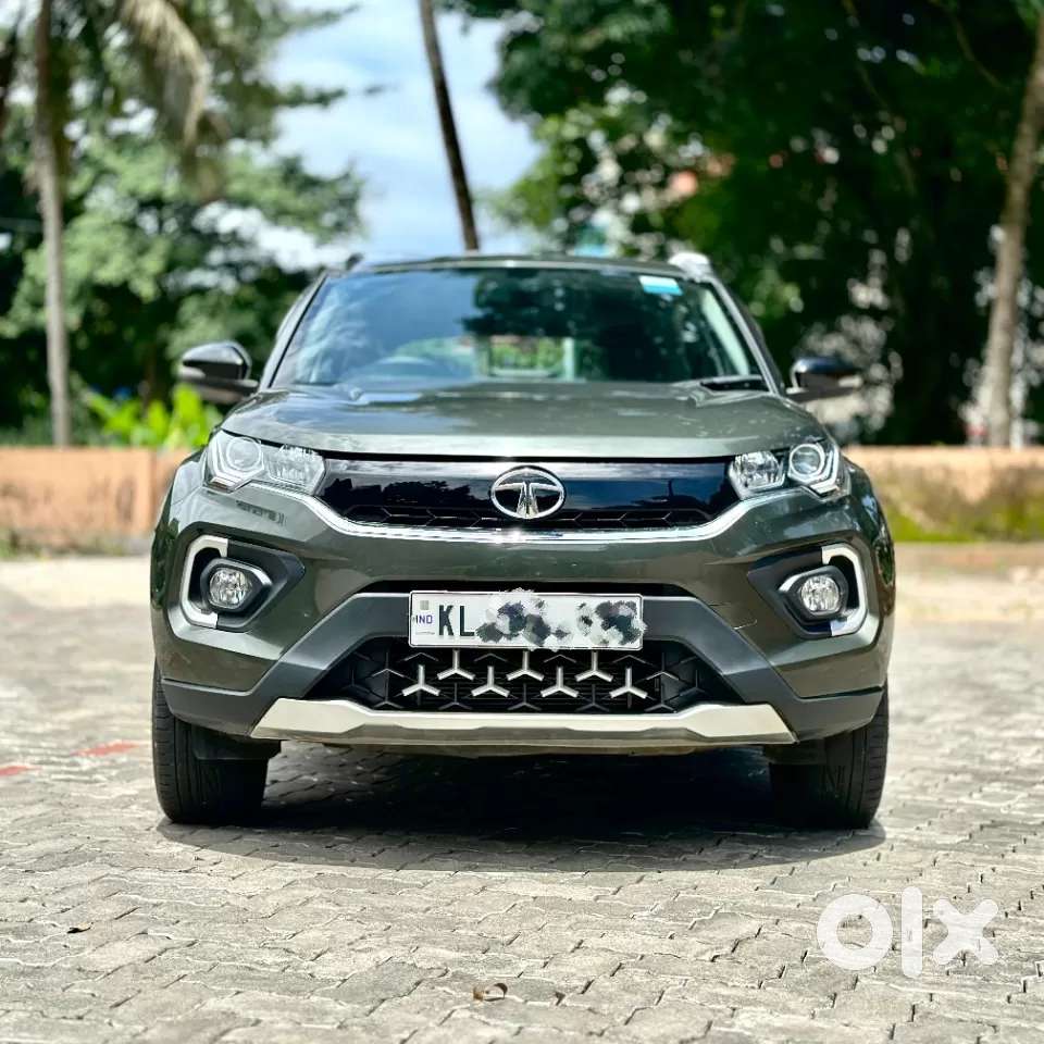 Tata Nexon 1.2 Revotron Xza Plus, 2020, Petrol