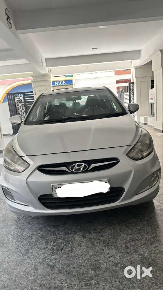 Hyundai Verna 2011