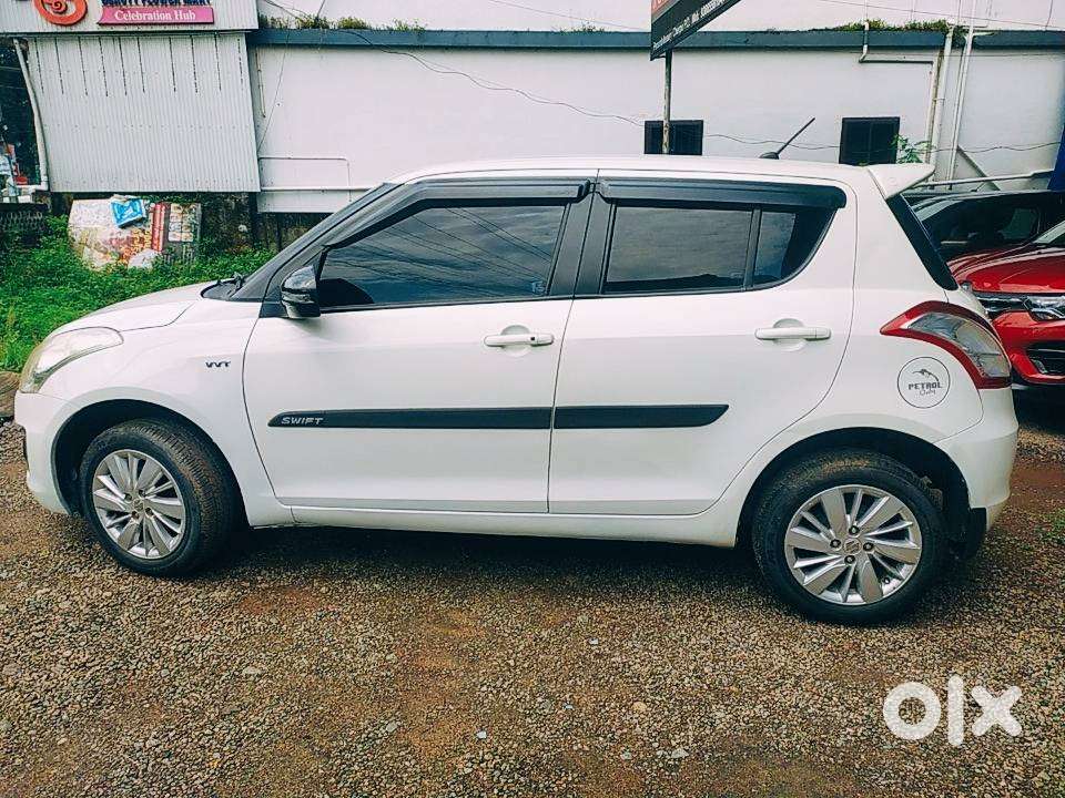 Maruti Suzuki Swift Zxi, 2015, Petrol