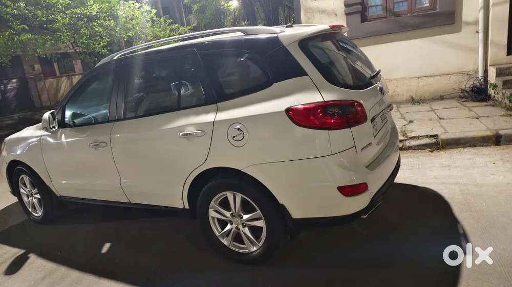 Hyundai New Santa Fe 2011 Diesel 86000 Km Driven