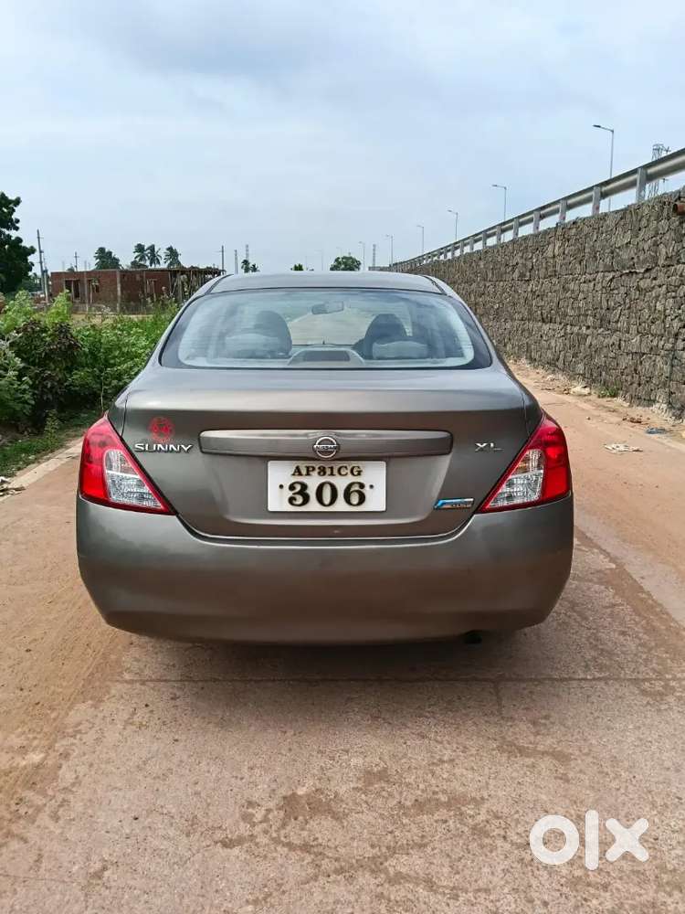 Nissan Sunny Diesel 2013