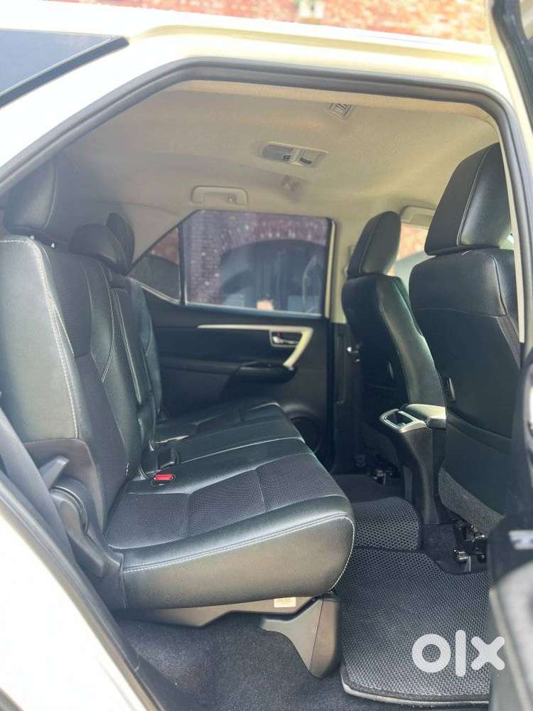 Toyota Fortuner 4x2 At 2.7 Petrol, 2024, Petrol