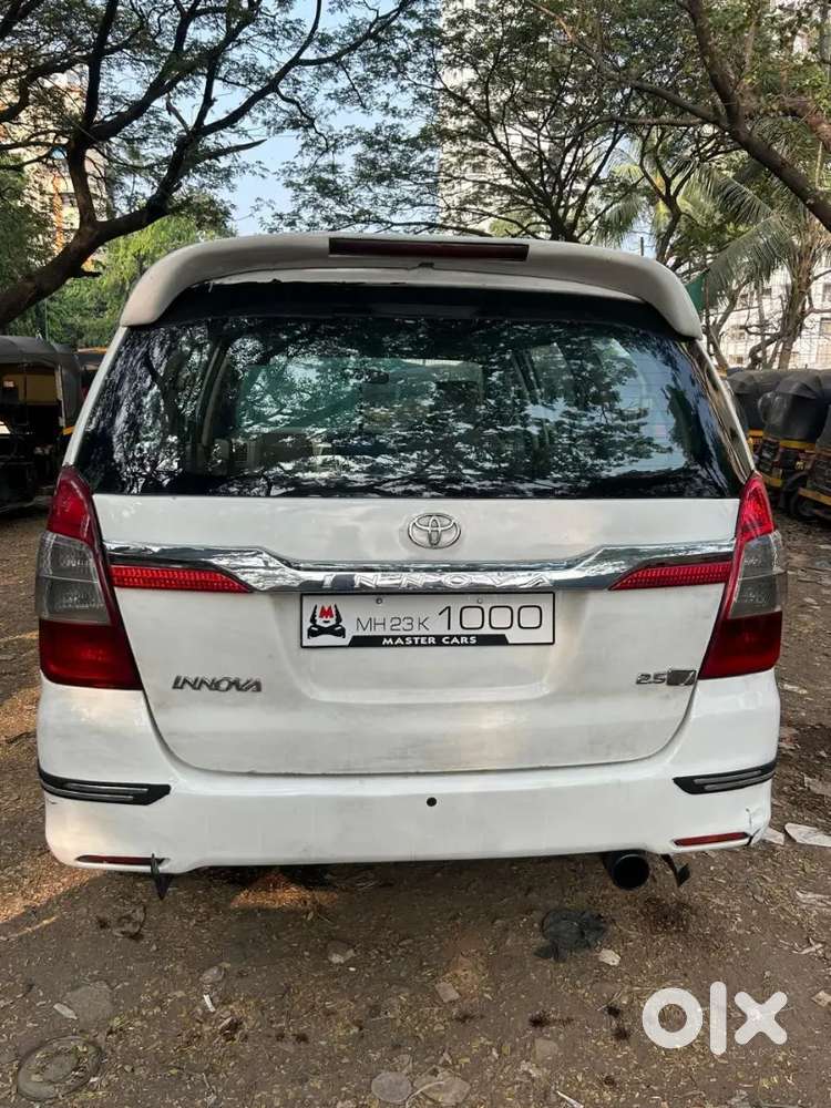 Toyota Innova 2005 Diesel Well Maintained , With Vip Number .