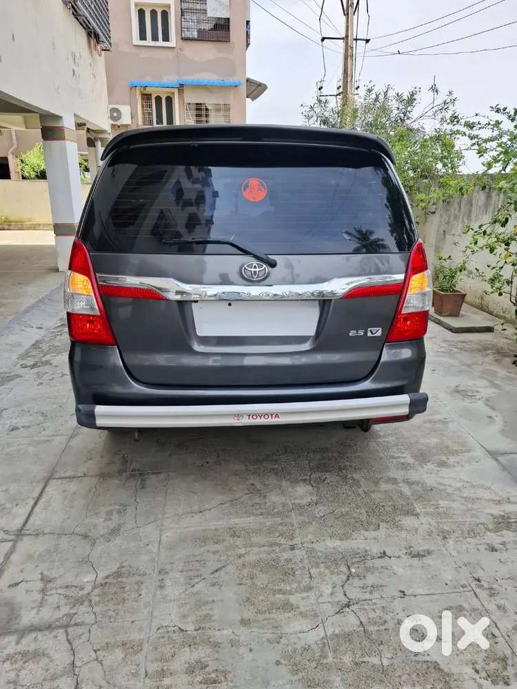 Toyota Innova 2014 Diesel Well Maintained