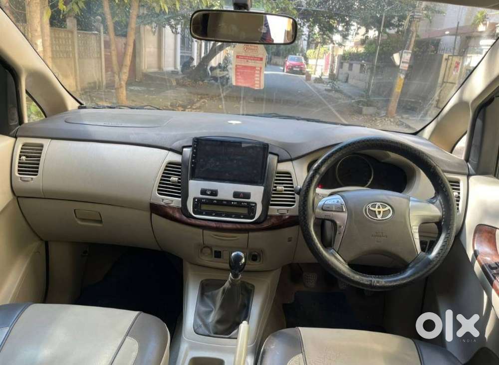 Toyota Innova 2.5 Vx 8 Str Bs-iii, 2014, Diesel
