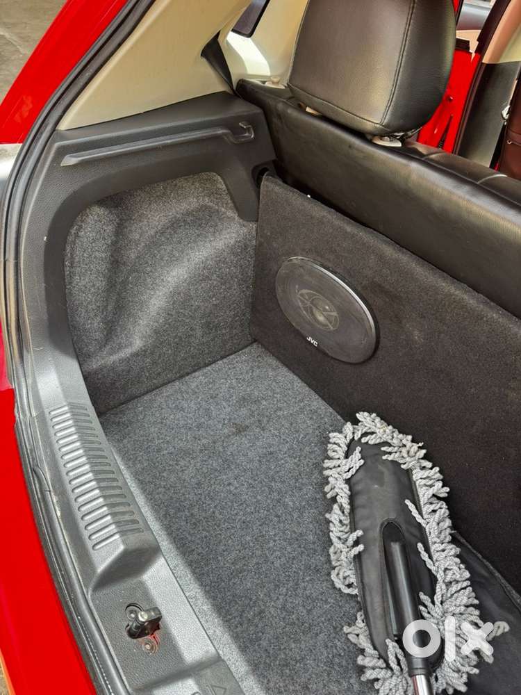 Volkswagen Polo Petrol 2011