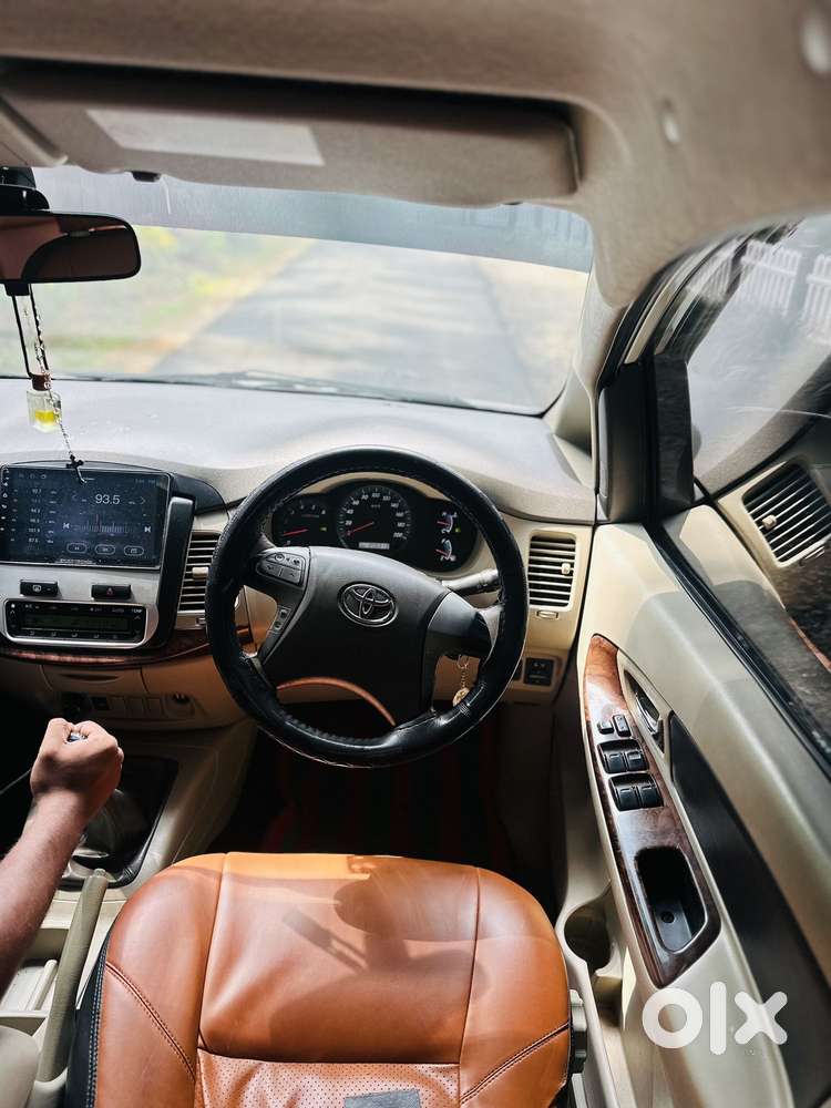 Toyota Innova 2.5 V 7 Str, 2012, Diesel