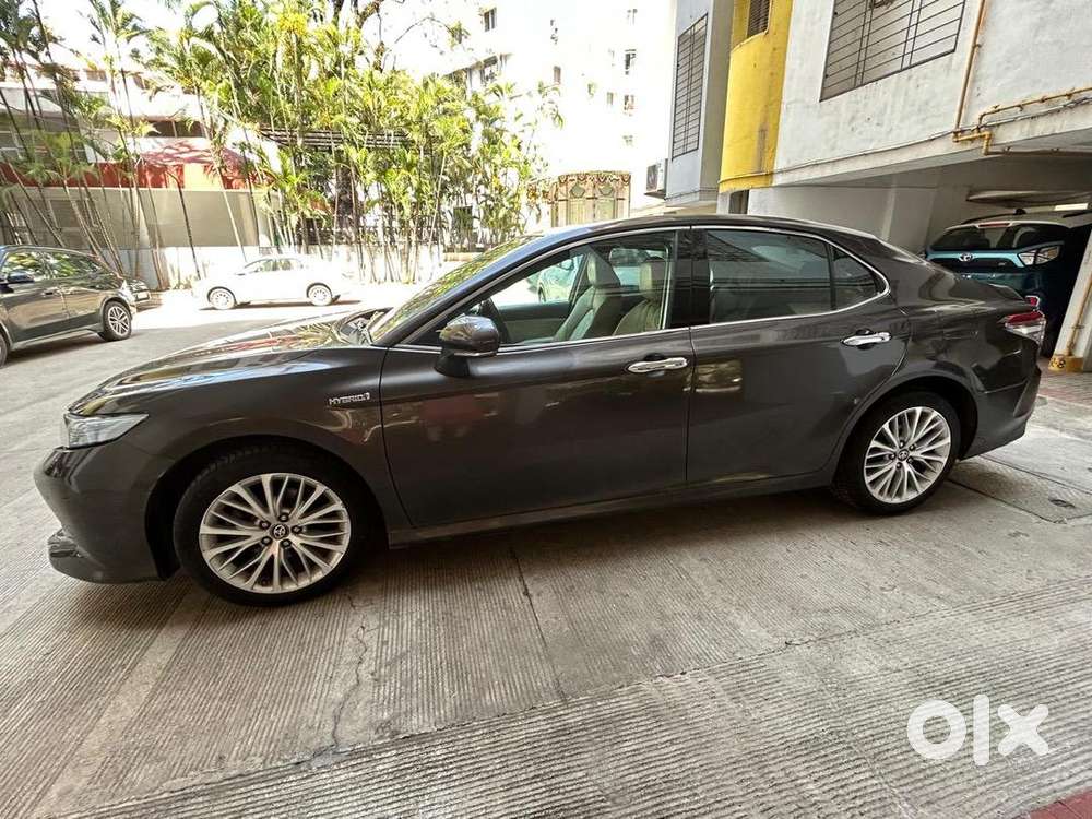 Toyota Camry 2020 Petrol Well Maintained