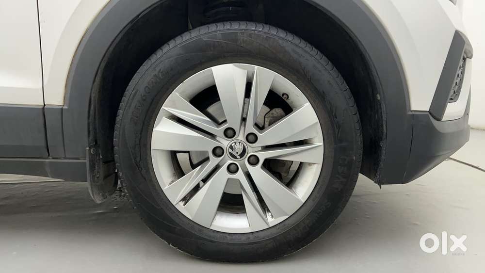 Skoda Kushaq 1.0 Tsi Ambition At, 2023, Petrol