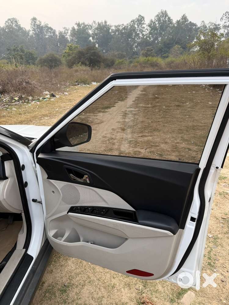 Mahindra Xuv400 Ev 2024 Electric Well Maintained