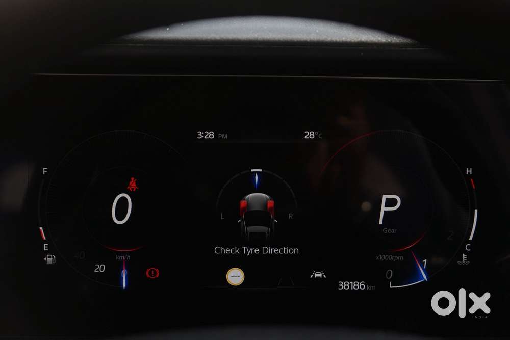 Mahindra Xuv700 2.0 Ax 7 Petrol At Luxury Pack Str, 2024, Petrol