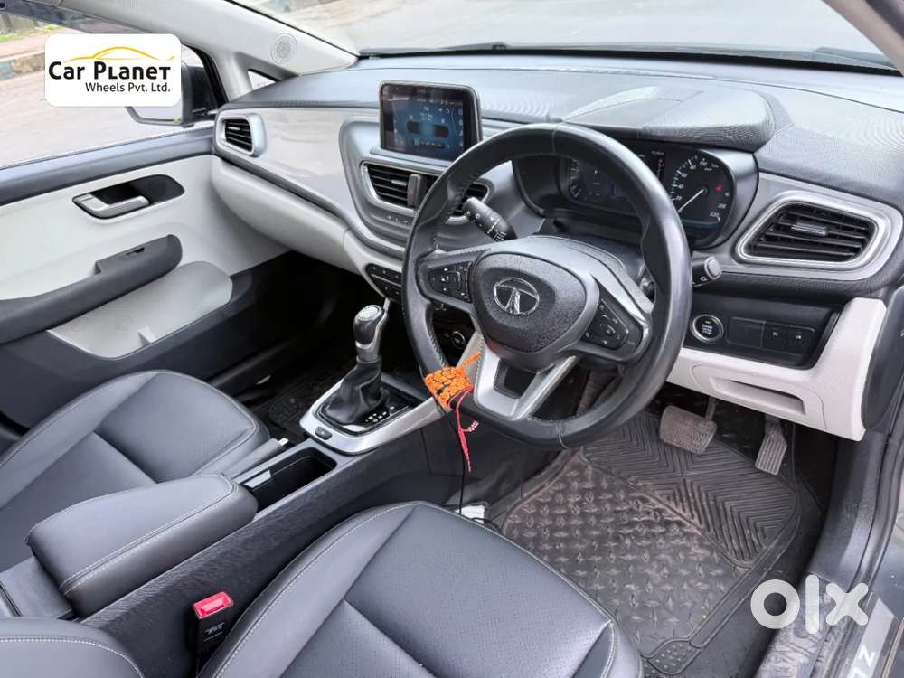 Tata Altroz Xza Plus (o) (s), 2023, Petrol