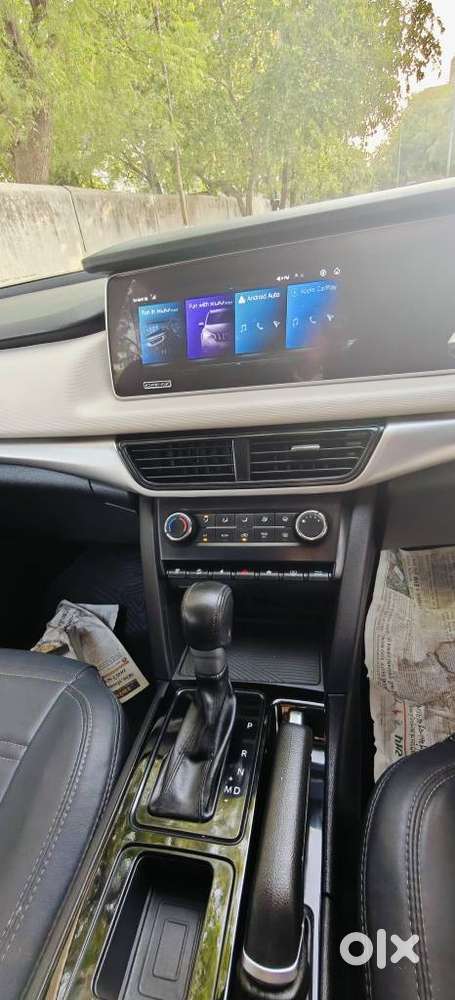 Mahindra Xuv700 2.2 Ax 5 Diesel At 7 Str, 2023, Diesel