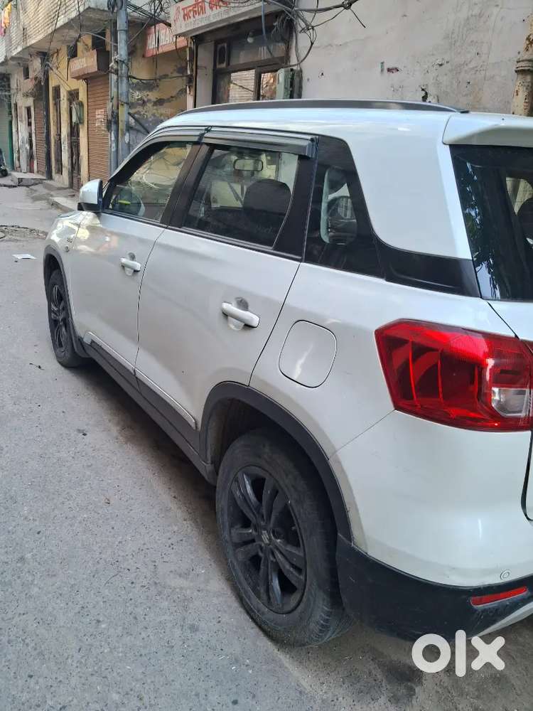 Maruti Brezza Car Well Maintained .price 725000/