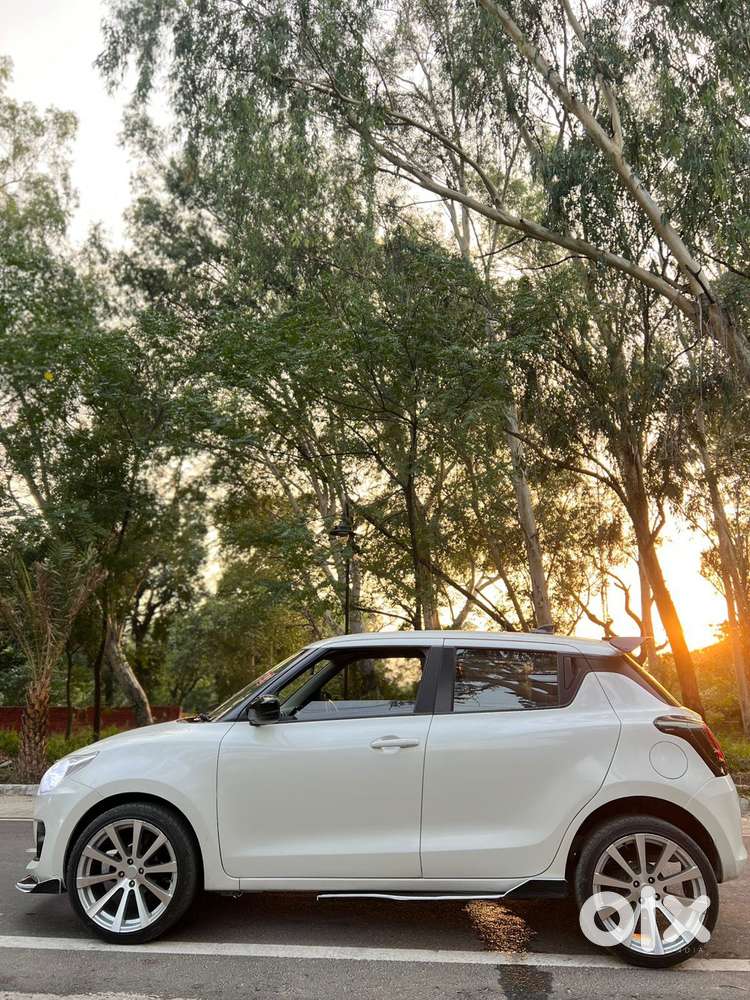 Maruti Suzuki Swift Vxi Ags, 2019, Petrol