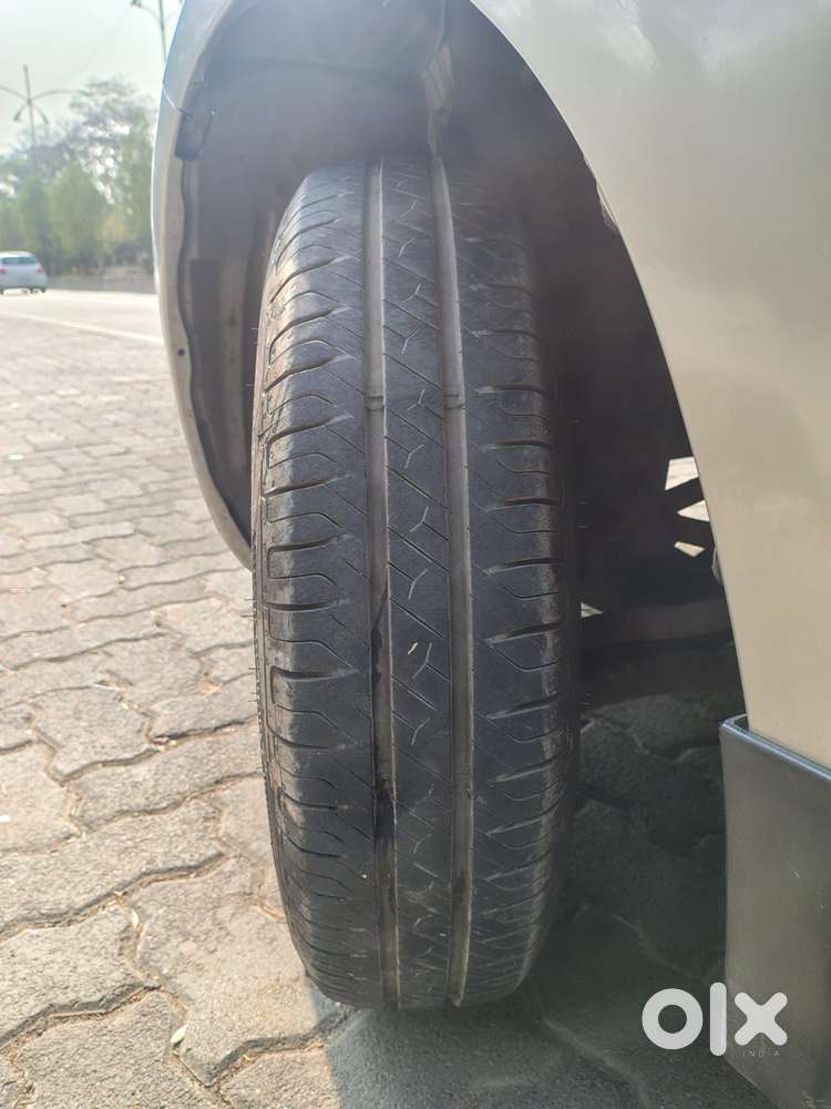 Maruti Suzuki Swift Dzire 1.2 Vxi Bsiv, 2014, Petrol