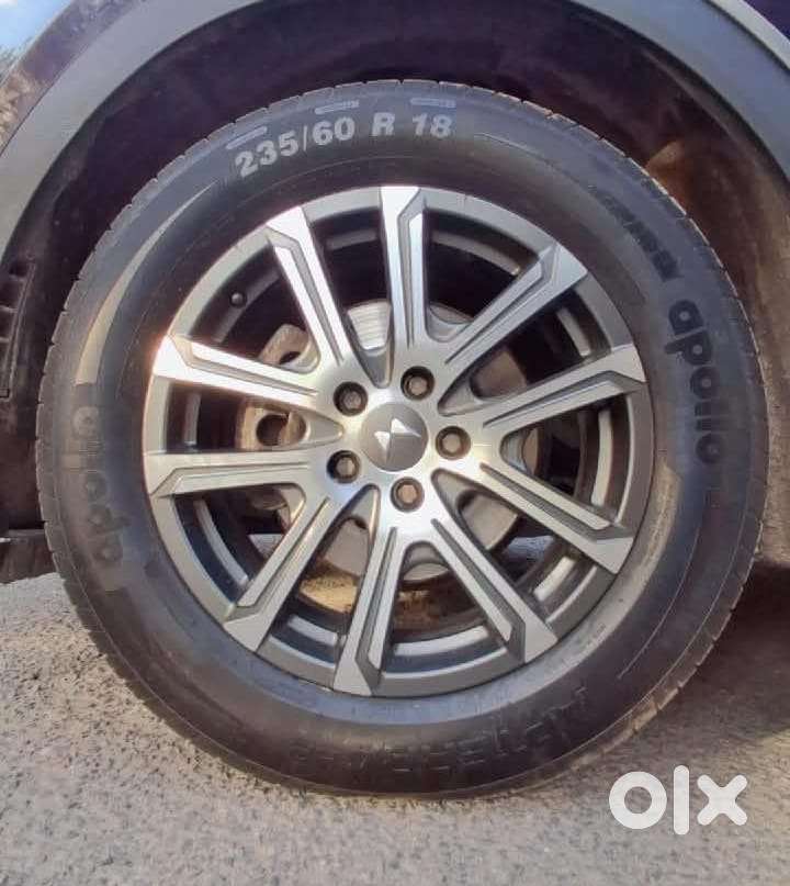 Mahindra Xuv700 Ax7 Luxury Pack Awd, 2021, Petrol