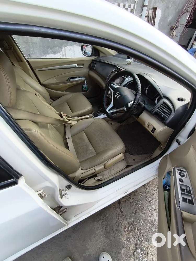 Honda City Automatic 2011 Cng & Hybrids 125000 Km Driven