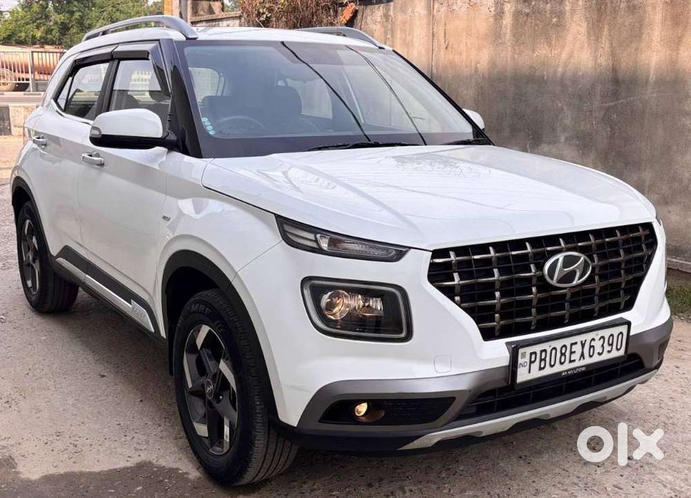 Hyundai Venue, 2022, Petrol