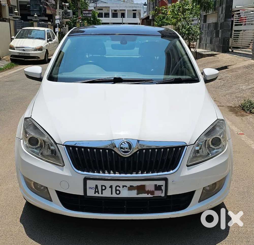 Skoda Rapid 2015 Diesel 135000 Km Drive Auto Transmission