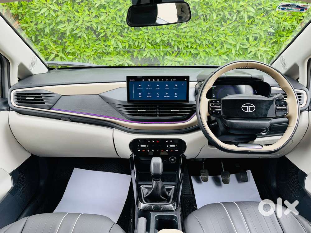 Tata Altroz Accomplished S Mt Diesel, 2025, Petrol