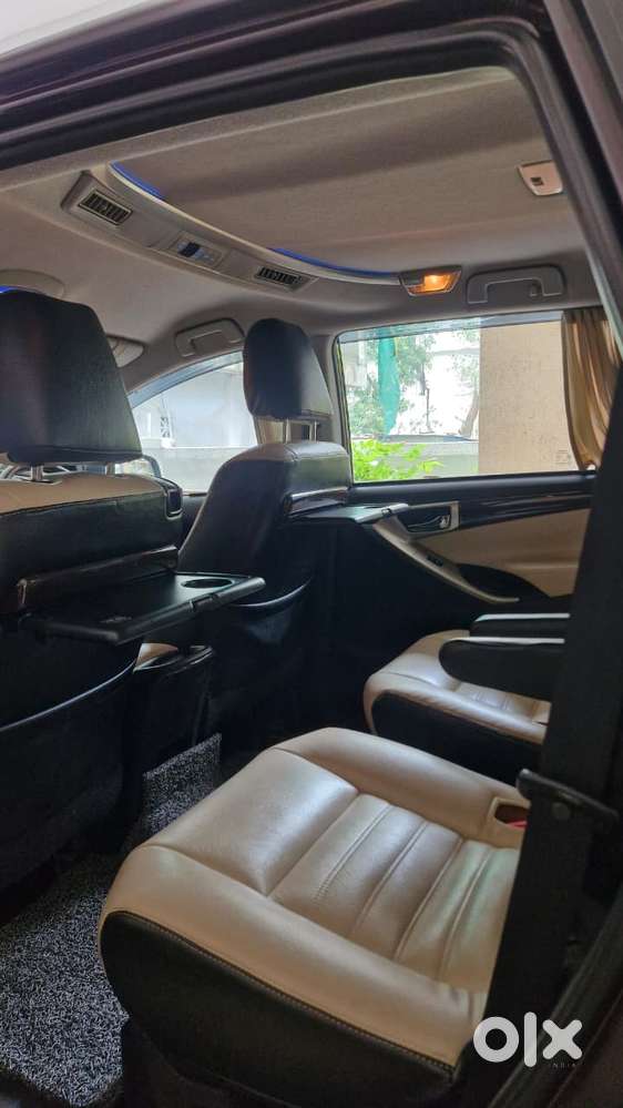 Toyota Innova Crysta 2.8 Zx At 7 Seater, 2017, Diesel