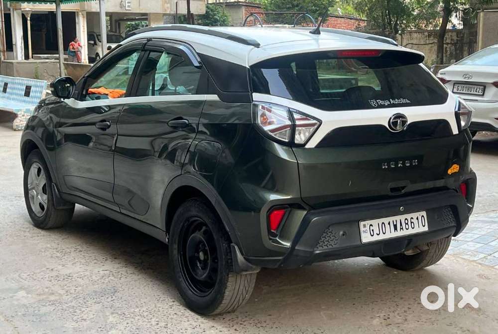 Tata Nexon 1.2 Revotron Xma Amt (s), 2021, Cng & Hybrids