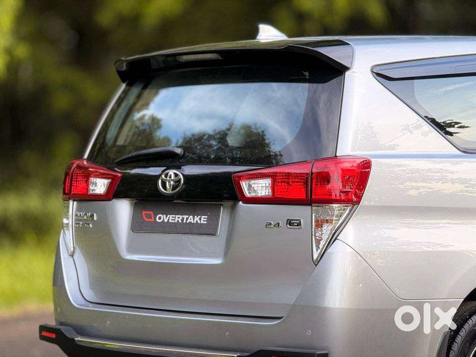 Toyota Innova Crysta 2.4 G Mt, 2022, Diesel