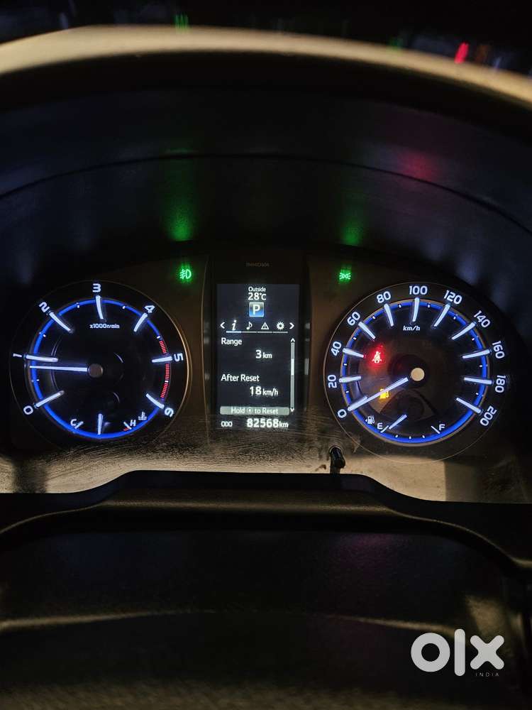 Toyota Innova Crysta [2020-ongoing] 2.4 Zx 7 Str, 2022, Diesel