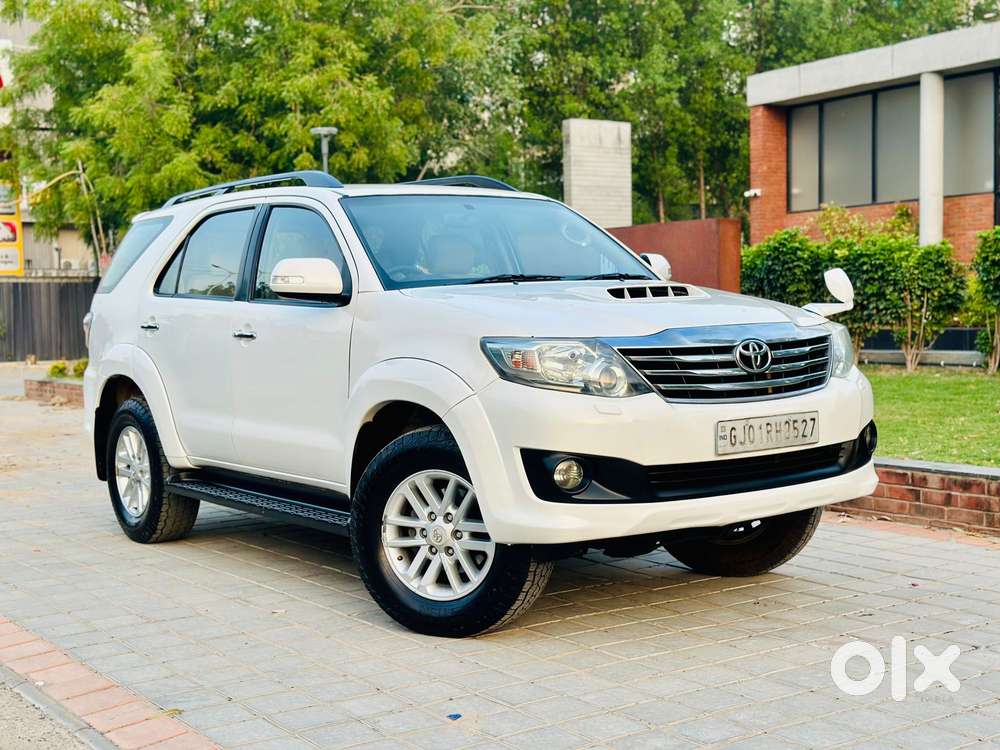 Toyota Fortuner 4x2 Manual, 2014, Diesel