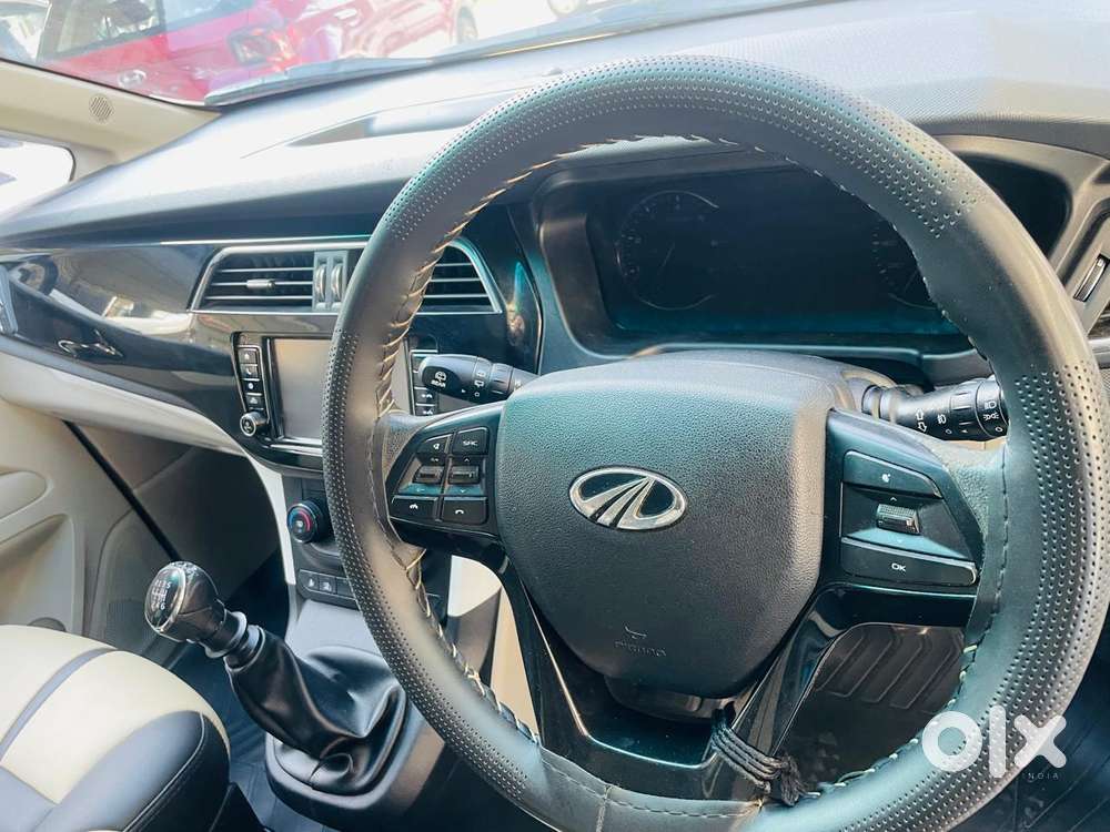 Mahindra Marazzo M6, 2019, Diesel
