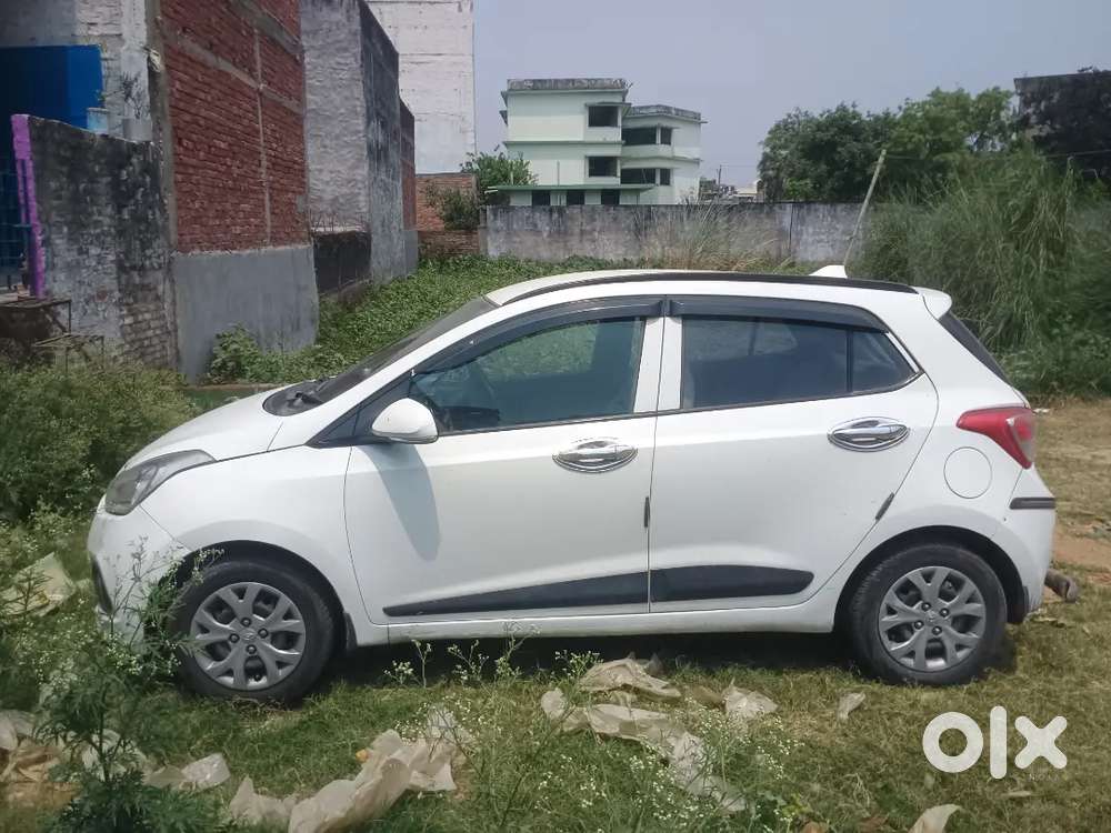 Hyundai Grand I10 2017 Petrol+cng Manual & Well Maintained