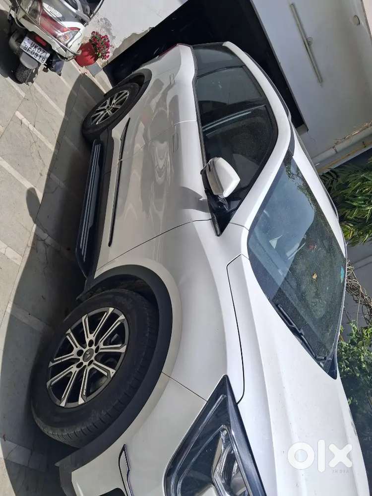 Mahindra Xuv700 2022 Petrol Ax 7