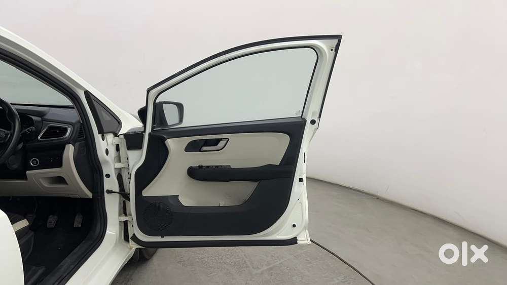 Tata Altroz Xz Plus (s) Diesel, 2023, Diesel