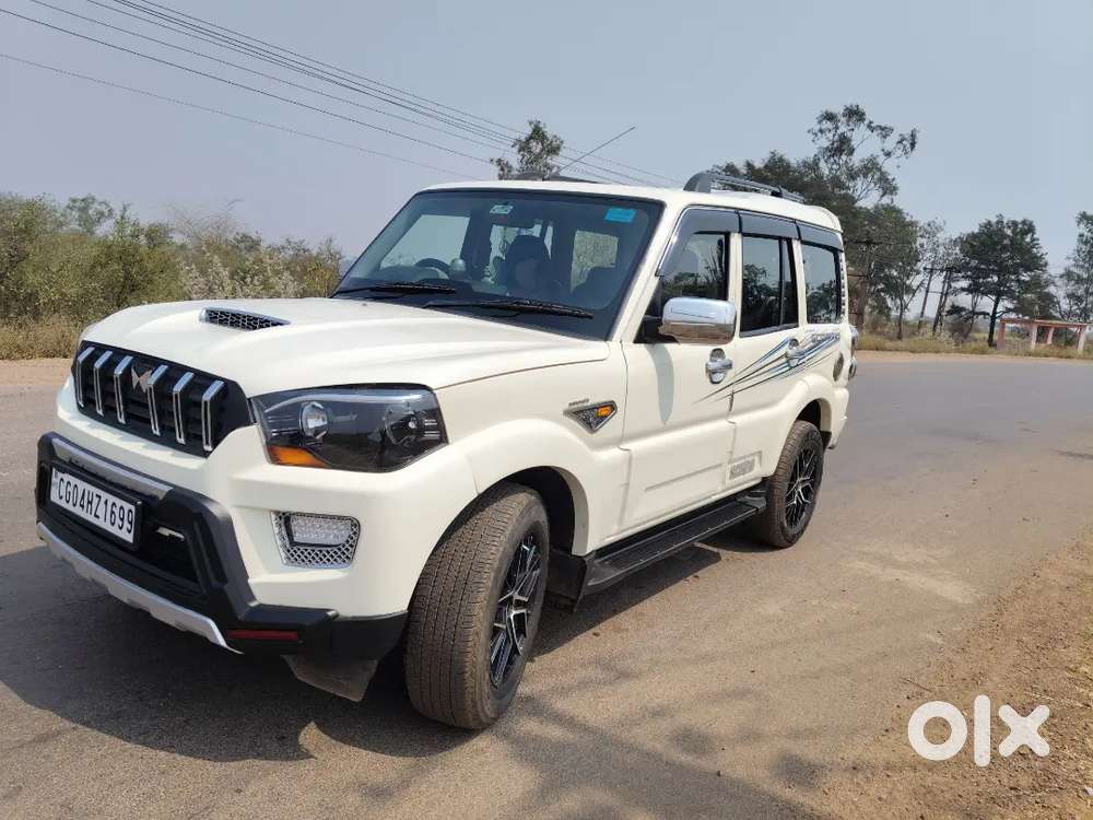 Mahindra Scorpio S6 2015