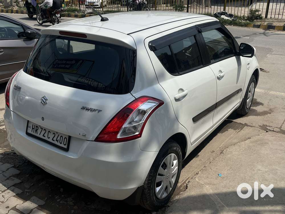 Maruti Suzuki Swift Lxi Option, 2016, Petrol
