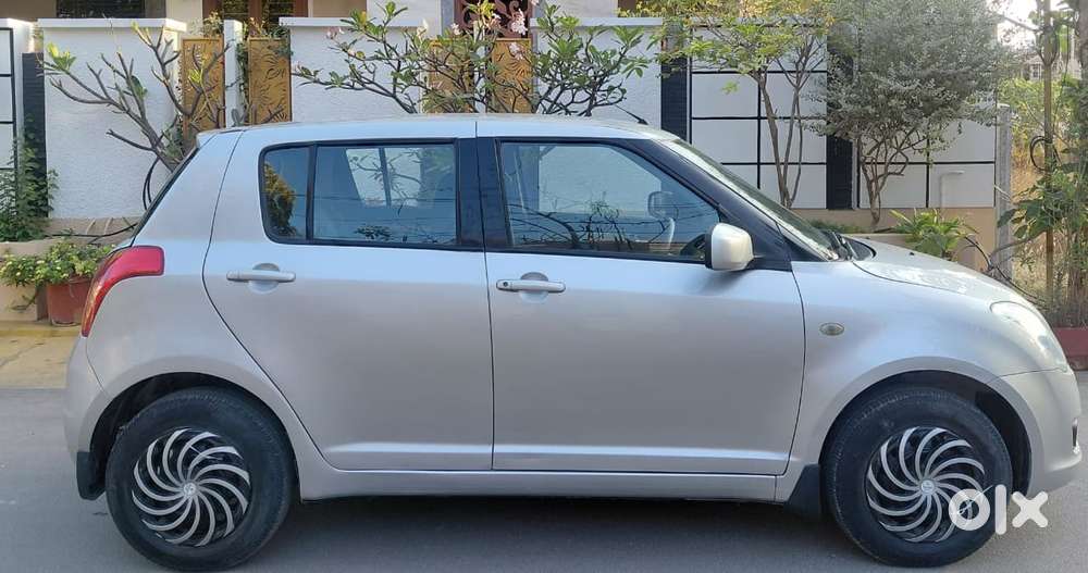 Maruti Suzuki Swift 1.2 Vxi (o), 2010, Petrol