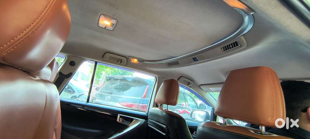 Toyota Innova Crysta 2.4 V 7 Str, 2017, Diesel