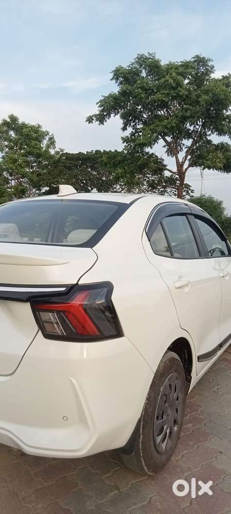Maruti Suzuki Dzire 1.2 Vxi, 2025, Petrol